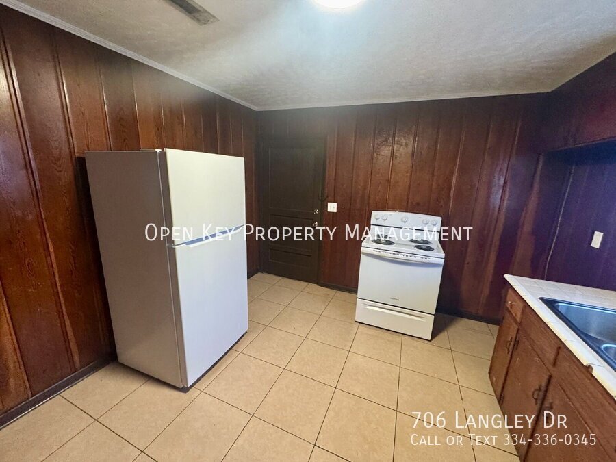 ***Section 8 approved*** 2 bedroom, 1 bath brick home for rent in Dothan, AL. Appliances included and pets are allowed. Don't miss out on this rental! property image