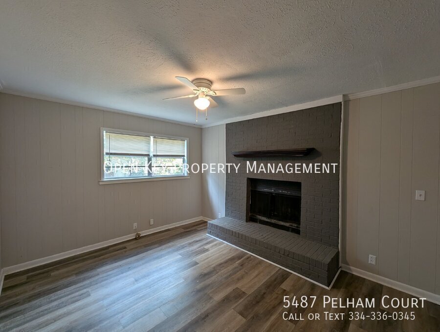 This charming 3 bedroom, 1 bath rental in Graceville, FL., offers comfortable living with beautiful LVP flooring and pet friendly atmosphere. Plenty of space to make your own! property image