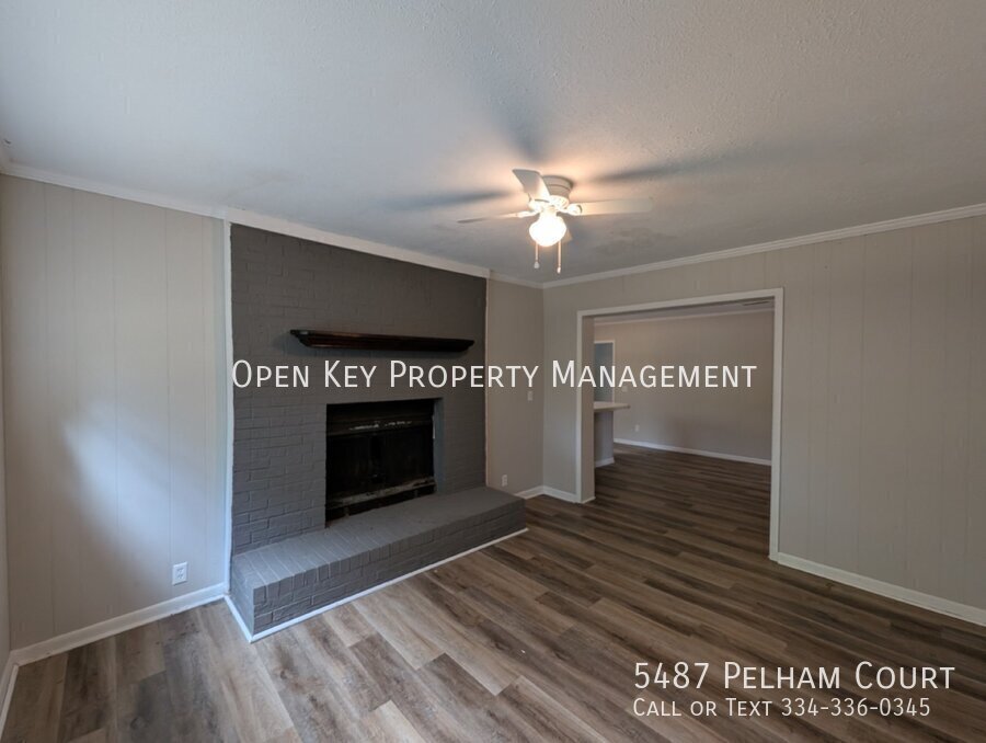 This charming 3 bedroom, 1 bath rental in Graceville, FL., offers comfortable living with beautiful LVP flooring and pet friendly atmosphere. Plenty of space to make your own! property image