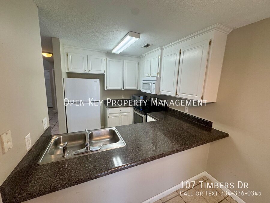 3 bedroom, 3 bath townhouse for rent in Dothan, AL. This home offers unbeatable convenience in a welcoming neighborhood. Move in ready! Check out this listing today property image
