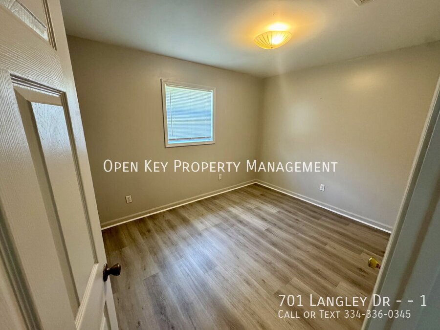 2 BR/1BA, Section 8 approved rental - LVP flooring, appliances included, conveniently located in Dothan, AL. Check out this rental today! property image