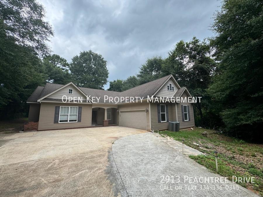 Beautiful and spacious 5 bedroom, 3 bath home for rent in Dothan, AL. Features open living area, beautiful wood floors, large backyard - this home is perfect for entertaining! property image