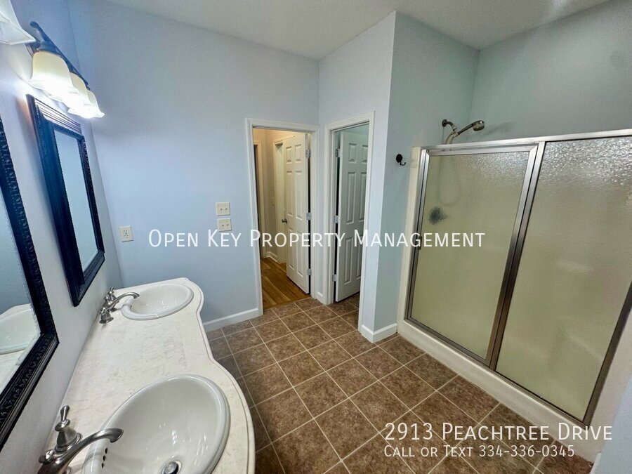 Beautiful and spacious 5 bedroom, 3 bath home for rent in Dothan, AL. Features open living area, beautiful wood floors, large backyard - this home is perfect for entertaining! property image