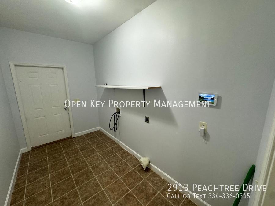 Beautiful and spacious 5 bedroom, 3 bath home for rent in Dothan, AL. Features open living area, beautiful wood floors, large backyard - this home is perfect for entertaining! property image