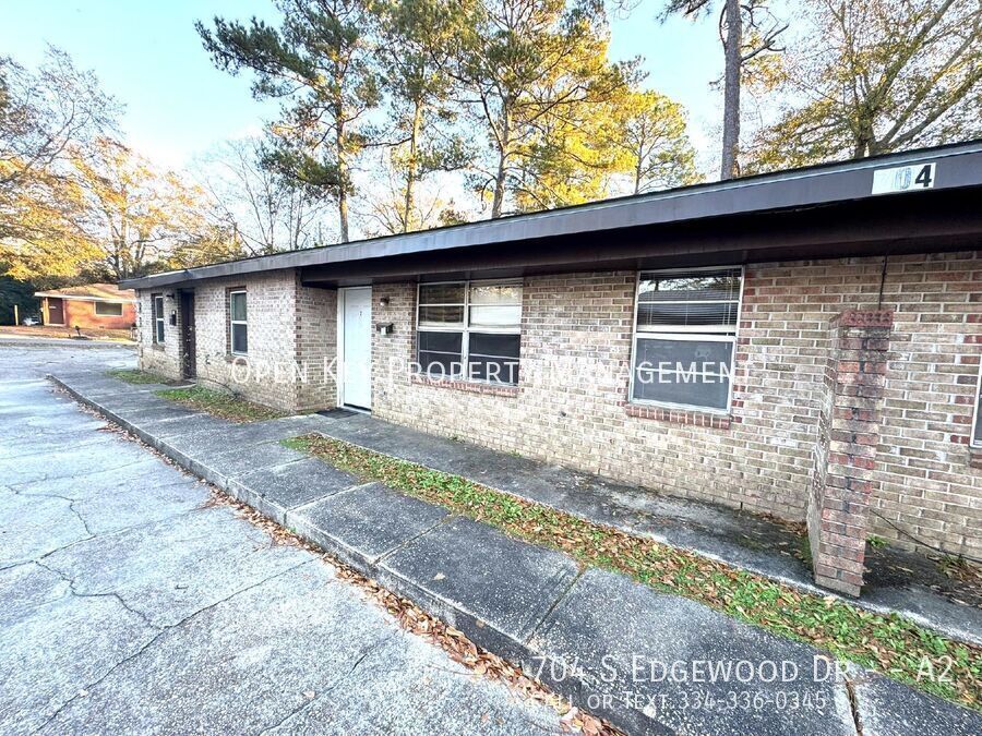 1 bedroom, 1 bath duplex for rent in Dothan, AL - Section 8 approved! Check out this rental today. property image