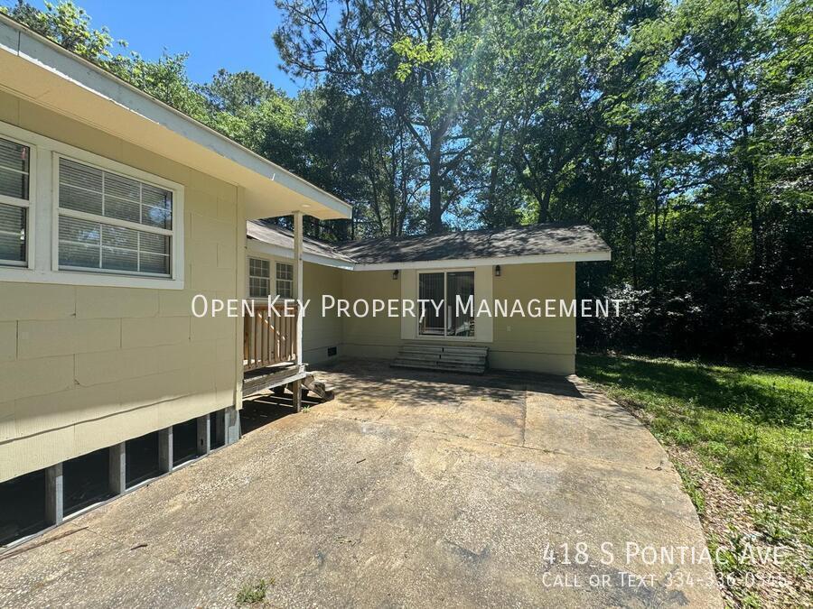 Spacious 4 bedroom, 2 bath home for rent in Dothan, AL. Prime location near Dothan Country Club and minutes from shopping and dining. Section 8 approved. Check out this rental today! property image