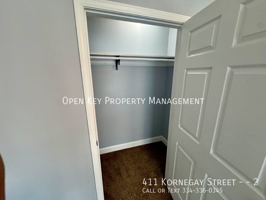 Updated 4 bedroom, 2 bath duplex for rent in Dothan, AL. Open living area - perfect for entertaining. Section 8 approved, appliances included, and pets welcome. Don't miss out on this rental! property image