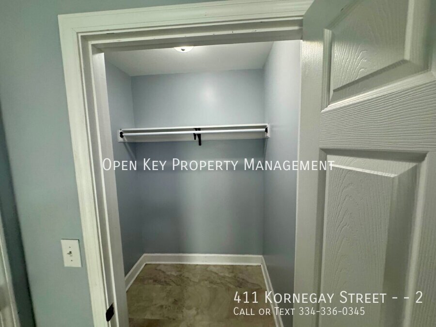 Updated 4 bedroom, 2 bath duplex for rent in Dothan, AL. Open living area - perfect for entertaining. Section 8 approved, appliances included, and pets welcome. Don't miss out on this rental! property image