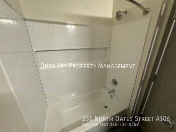 1BR/1BA in Downtown Dothan! Close to restaurants, Civic Center & ACOM. Conveniently located in the heart of Dothan with everything nearby! property image