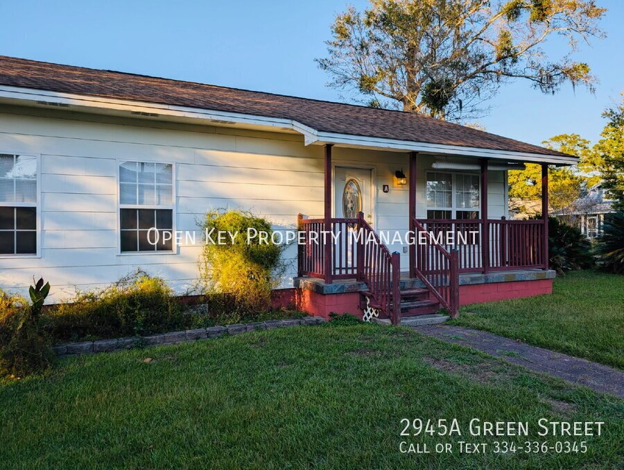 Charming 2 bedroom, 1 bath rental in Marianna, FL. Lawncare and appliances are included - move in ready! property image