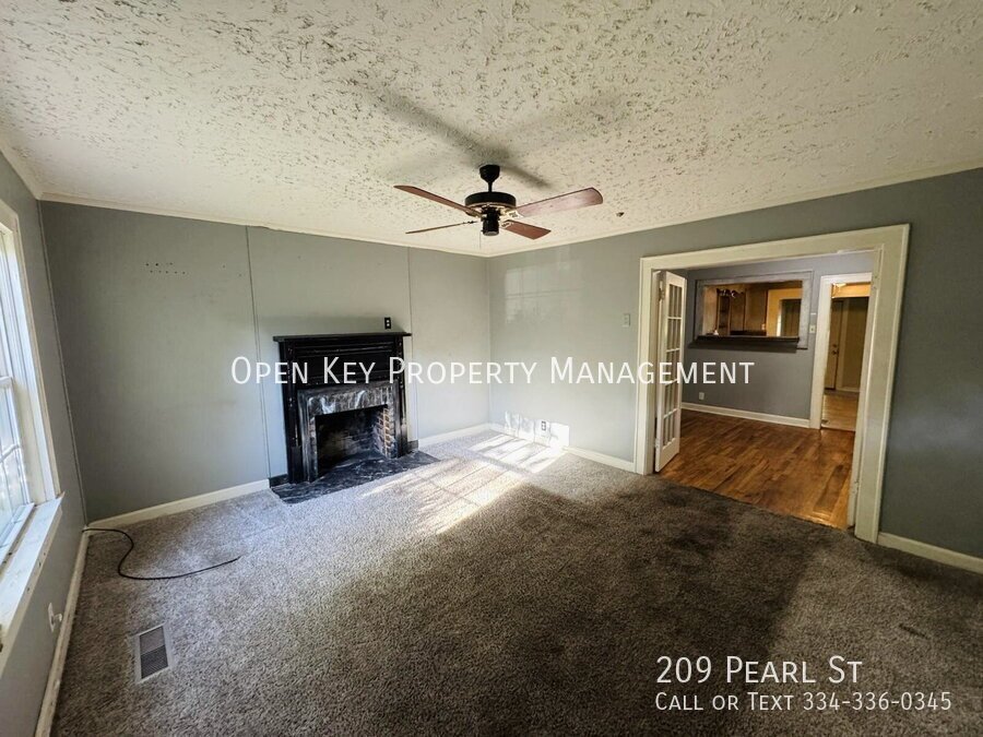 Charming 3 Bedroom, 2 Bath Home in Dothan, AL - appliances included, animal friendly, fenced in backyard, storage, move in ready! property image