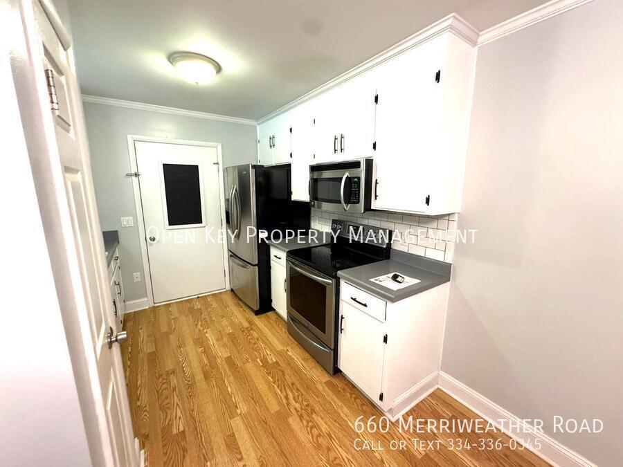 3 bedroom, 2 bath rental in Enterprise, close to Ft. Rucker - stainless steel appliances, shiplap fireplace, enclosed back porch, fenced in backyard. This charming home is move in ready! property image