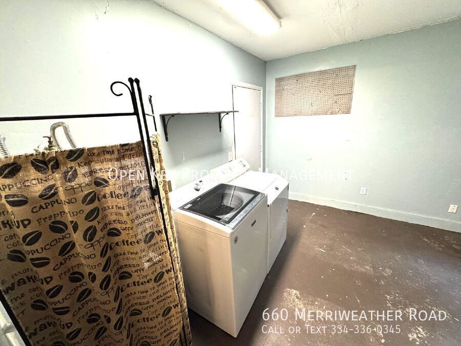 3 bedroom, 2 bath rental in Enterprise, close to Ft. Rucker - stainless steel appliances, shiplap fireplace, enclosed back porch, fenced in backyard. This charming home is move in ready! property image