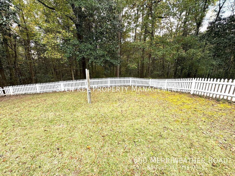 3 bedroom, 2 bath rental in Enterprise, close to Ft. Rucker - stainless steel appliances, shiplap fireplace, enclosed back porch, fenced in backyard. This charming home is move in ready! property image