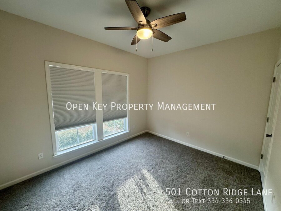 Beautiful 3 bedroom, 2 bath rental in Hidden Lake East. Prime location near ACOM. Open floor plan, appliances included, fenced in backyard, pond and playground nearby - don't miss out on this rental! property image