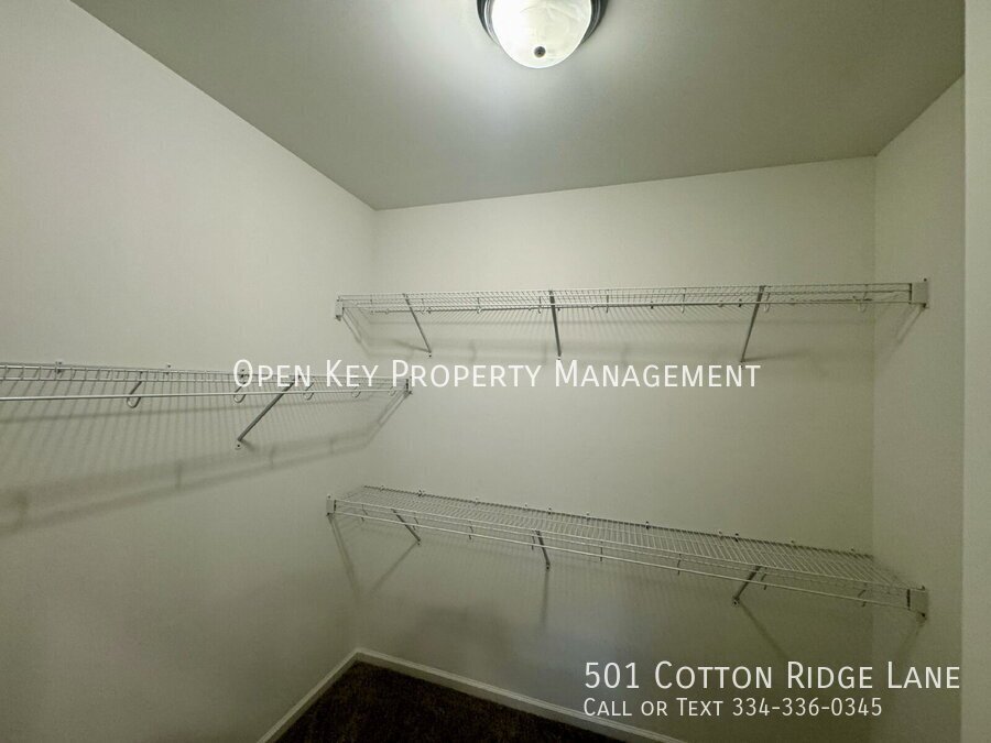 Beautiful 3 bedroom, 2 bath rental in Hidden Lake East. Prime location near ACOM. Open floor plan, appliances included, fenced in backyard, pond and playground nearby - don't miss out on this rental! property image