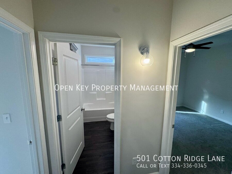 Beautiful 3 bedroom, 2 bath rental in Hidden Lake East. Prime location near ACOM. Open floor plan, appliances included, fenced in backyard, pond and playground nearby - don't miss out on this rental! property image