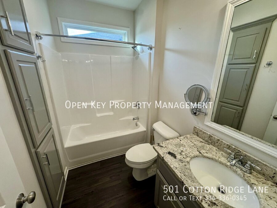 Beautiful 3 bedroom, 2 bath rental in Hidden Lake East. Prime location near ACOM. Open floor plan, appliances included, fenced in backyard, pond and playground nearby - don't miss out on this rental! property image