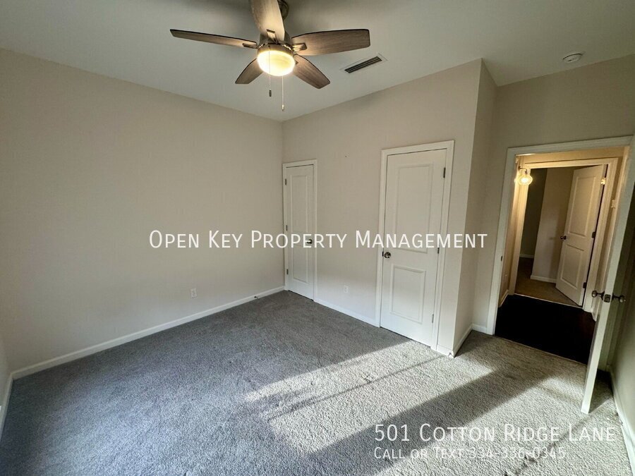 Beautiful 3 bedroom, 2 bath rental in Hidden Lake East. Prime location near ACOM. Open floor plan, appliances included, fenced in backyard, pond and playground nearby - don't miss out on this rental! property image