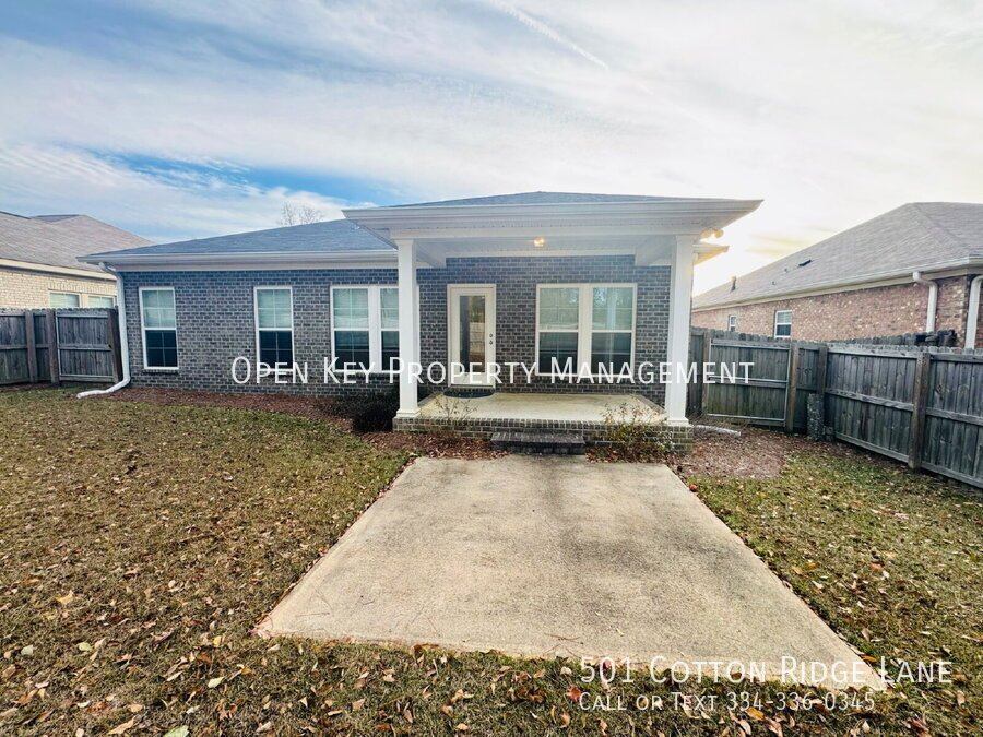 Beautiful 3 bedroom, 2 bath rental in Hidden Lake East. Prime location near ACOM. Open floor plan, appliances included, fenced in backyard, pond and playground nearby - don't miss out on this rental! property image