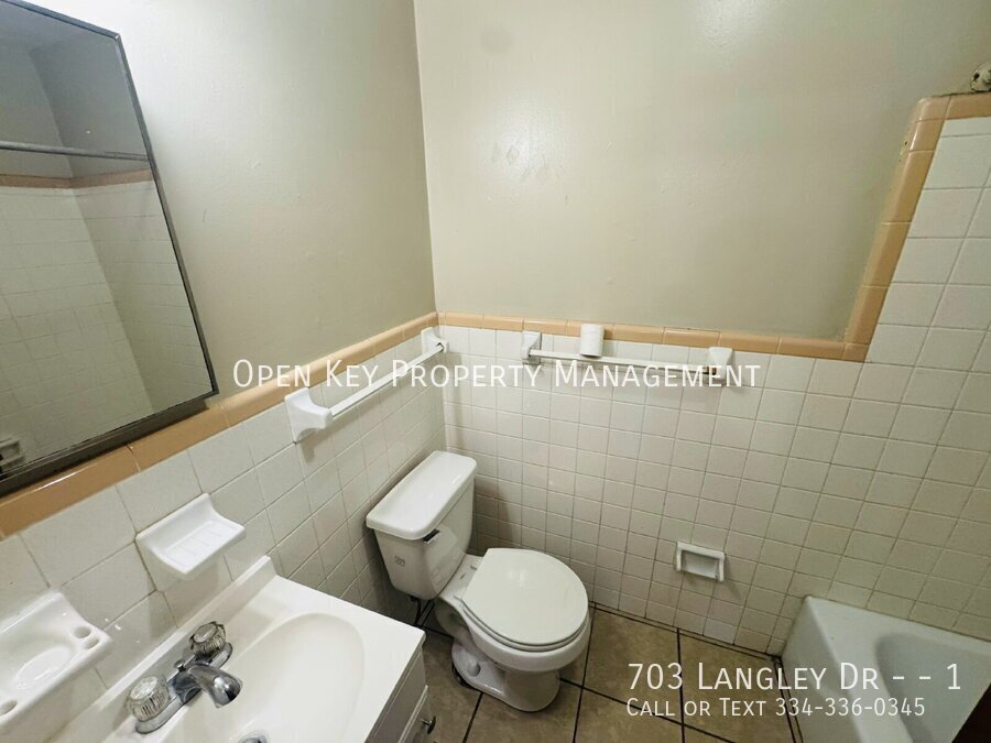 Spacious and affordable 2 bedroom, 1 bath duplex in Dothan, AL. Section 8 approved, appliances included and pets are welcome! property image