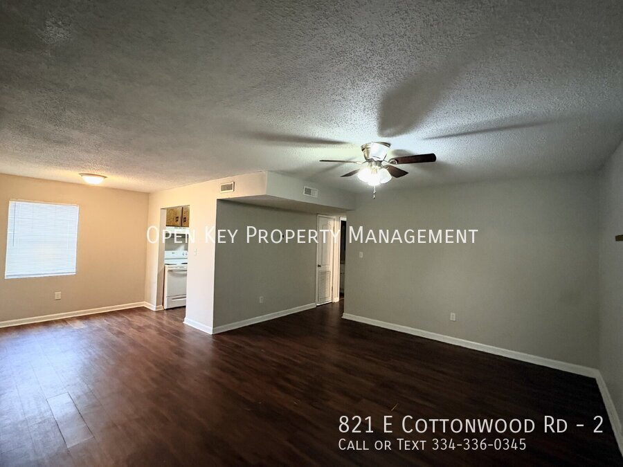 This cozy 2-bedroom & 1-bath apartment in Dothan, AL, features new flooring throughout, a spacious living area, appliances included, and is Section 8 approved! property image