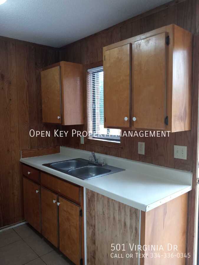 Cozy 2 bedroom, 1 bath home for rent in Dothan, AL. Section 8 approved, appliances are included and pets are welcome. This home is move in ready! property image