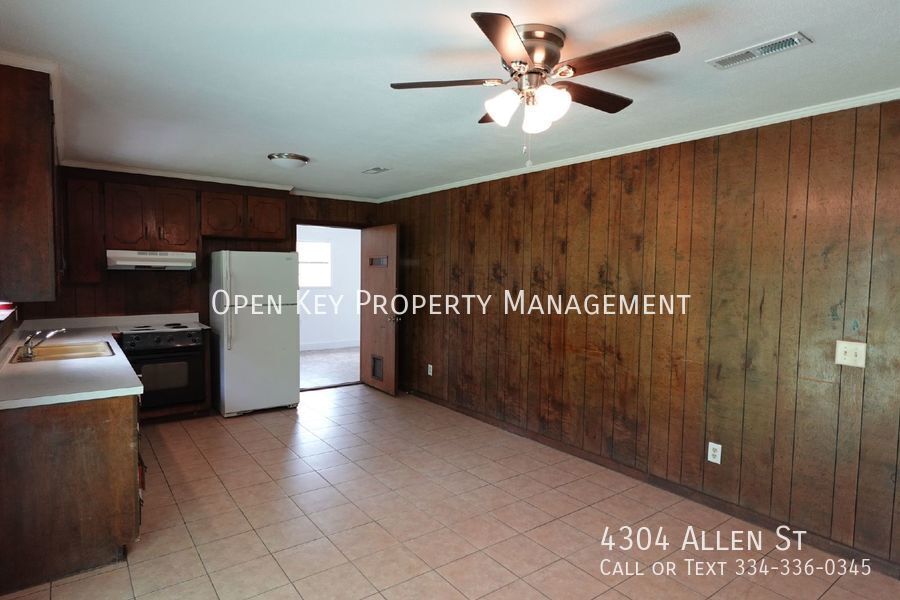 Beautiful 3 bedroom, 1.5 bath rental in Greenwood, FL. This home includes appliances, a large backyard with storage, pets are welcome...this is move in ready! property image