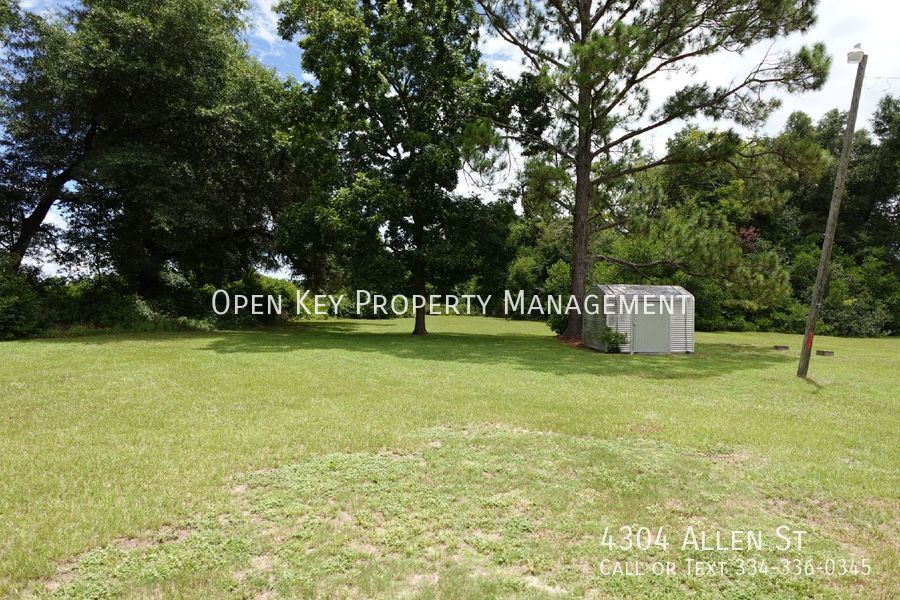 Beautiful 3 bedroom, 1.5 bath rental in Greenwood, FL. This home includes appliances, a large backyard with storage, pets are welcome...this is move in ready! property image