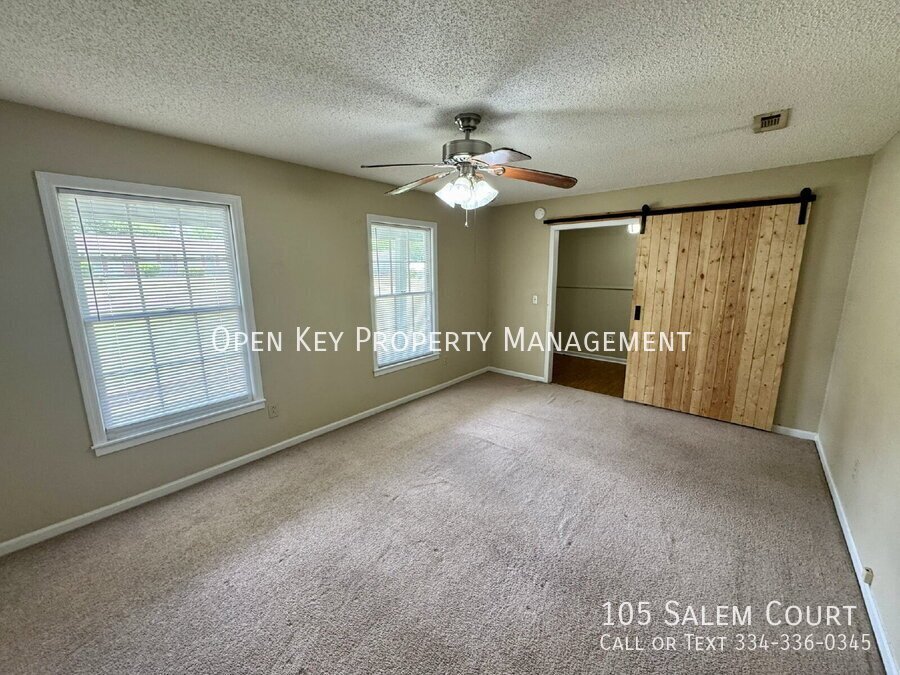 Beautiful 3 bedroom, 2 bath rental in Dothan, AL. Conveniently located to shopping and dining, two living areas, fireplace, and appliances included. This home is move in ready! property image