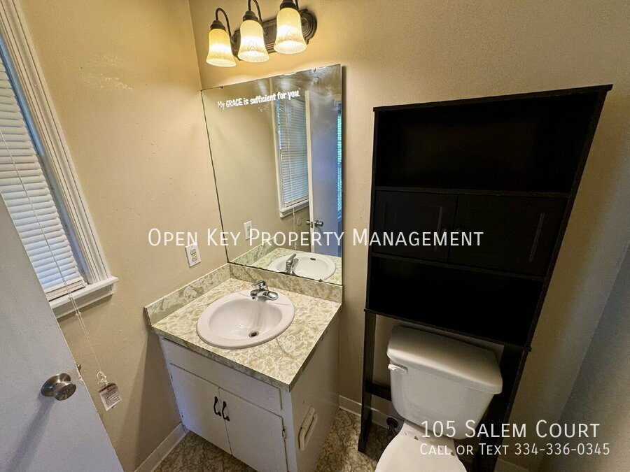 Beautiful 3 bedroom, 2 bath rental in Dothan, AL. Conveniently located to shopping and dining, two living areas, fireplace, and appliances included. This home is move in ready! property image