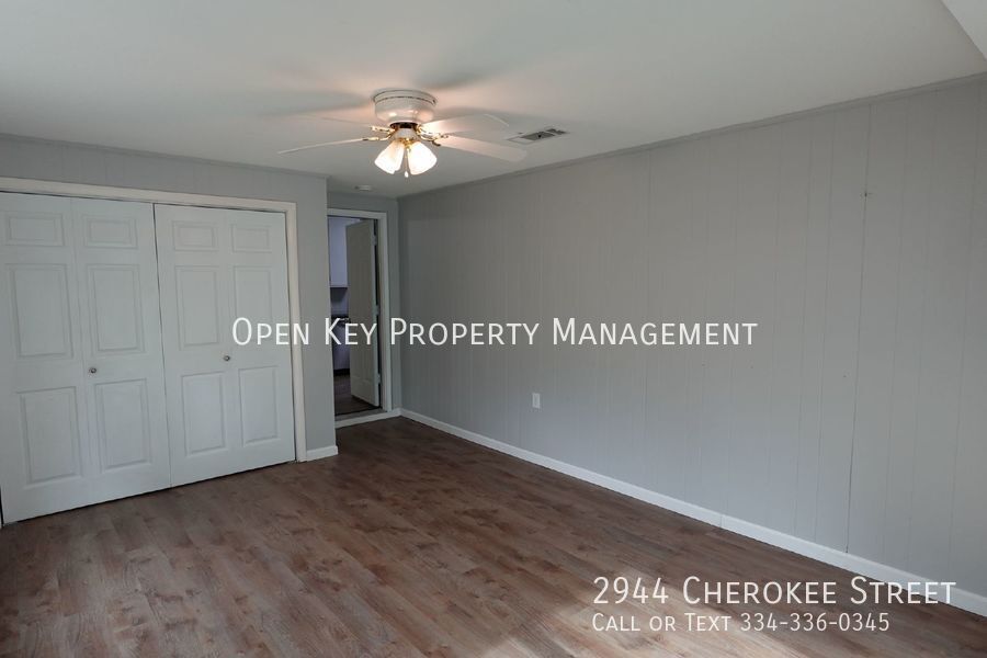 Spacious 4 bedroom, 2 bath home for rent in Marianna, FL. This pet friendly property offers two living rooms, perfect for entertaining. Additional storage in backyard included. Check out this rental! property image