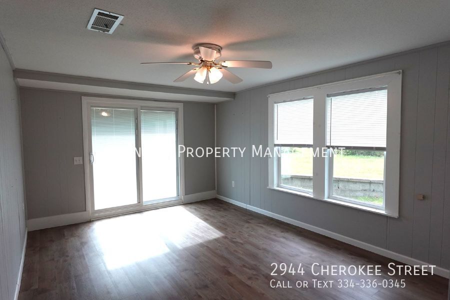 Spacious 4 bedroom, 2 bath home for rent in Marianna, FL. This pet friendly property offers two living rooms, perfect for entertaining. Additional storage in backyard included. Check out this rental! property image