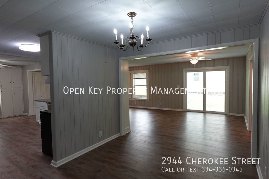 Spacious 4 bedroom, 2 bath home for rent in Marianna, FL. This pet friendly property offers two living rooms, perfect for entertaining. Additional storage in backyard included. Check out this rental! property image