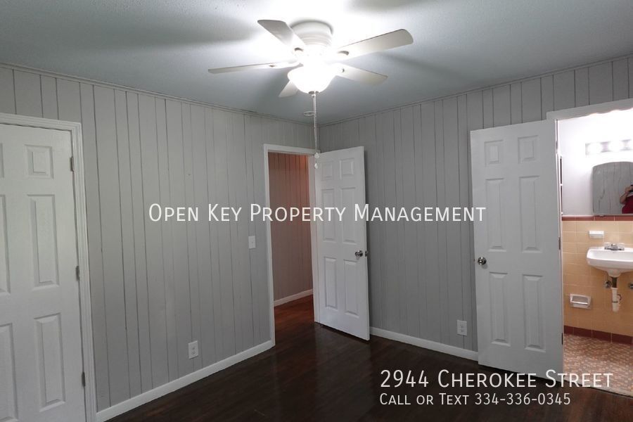 Spacious 4 bedroom, 2 bath home for rent in Marianna, FL. This pet friendly property offers two living rooms, perfect for entertaining. Additional storage in backyard included. Check out this rental! property image