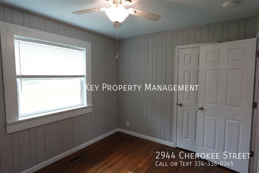 Spacious 4 bedroom, 2 bath home for rent in Marianna, FL. This pet friendly property offers two living rooms, perfect for entertaining. Additional storage in backyard included. Check out this rental! property image