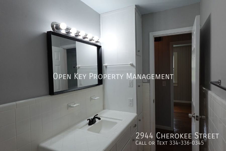 Spacious 4 bedroom, 2 bath home for rent in Marianna, FL. This pet friendly property offers two living rooms, perfect for entertaining. Additional storage in backyard included. Check out this rental! property image