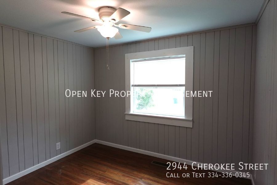 Spacious 4 bedroom, 2 bath home for rent in Marianna, FL. This pet friendly property offers two living rooms, perfect for entertaining. Additional storage in backyard included. Check out this rental! property image