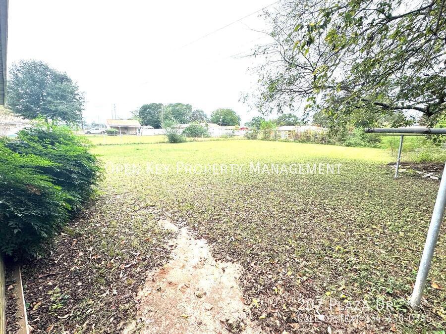 3BR/1BA home in Daleville, AL near Ft. Rucker. Large living room, fenced in yard, and pets allowed. Convenient location! property image