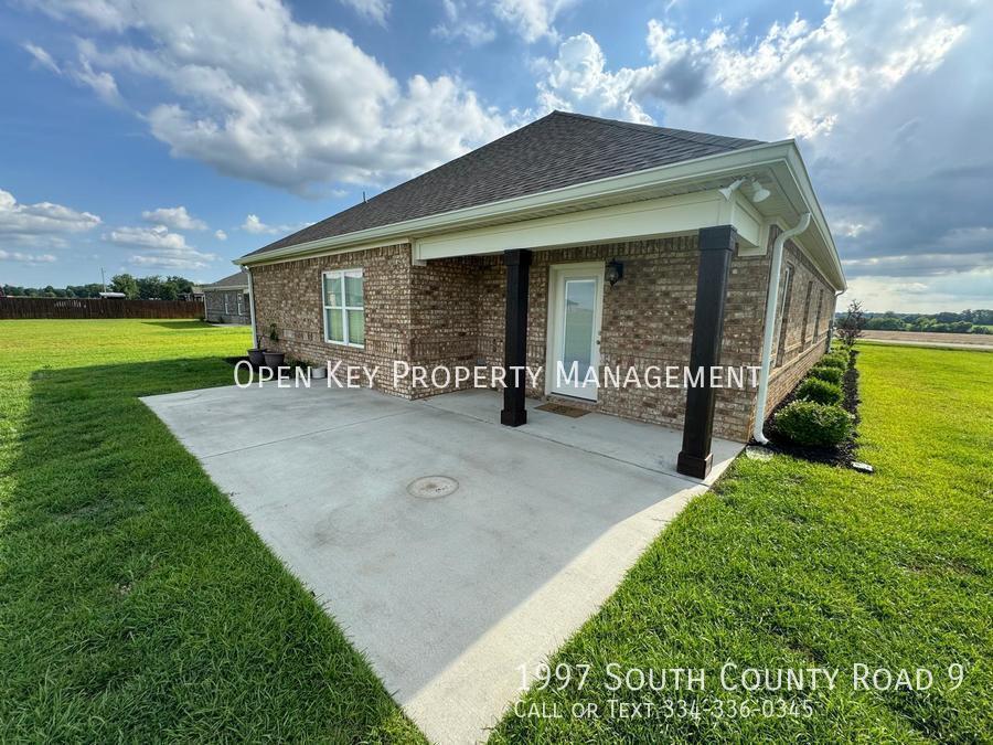 Spacious and inviting, this 4-bedroom, 2-bath brick home offers comfort and convenience with easy access to Ft. Rucker and Dothan. This charming home is a must see! property image