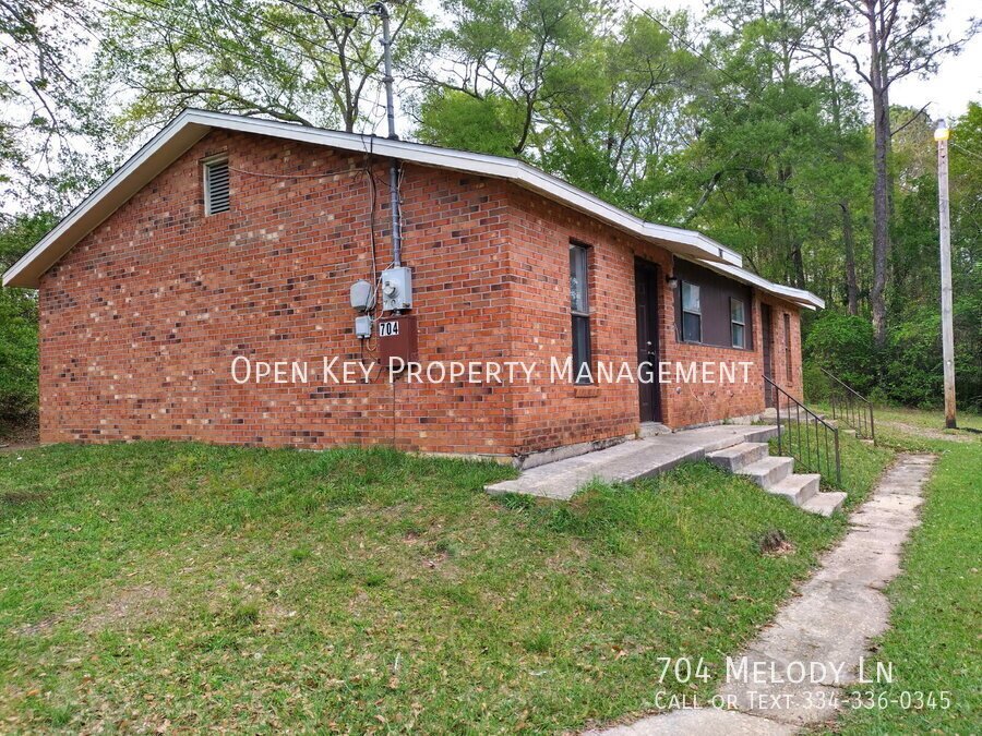 Cozy 2-bedroom, 1-bath home in Dothan, AL. This home features tile floor, open floor plan, and is Section 8 approved. Schedule a viewing today! property image