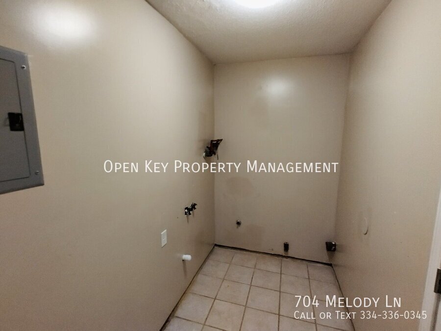 Cozy 2-bedroom, 1-bath home in Dothan, AL. This home features tile floor, open floor plan, and is Section 8 approved. Schedule a viewing today! property image