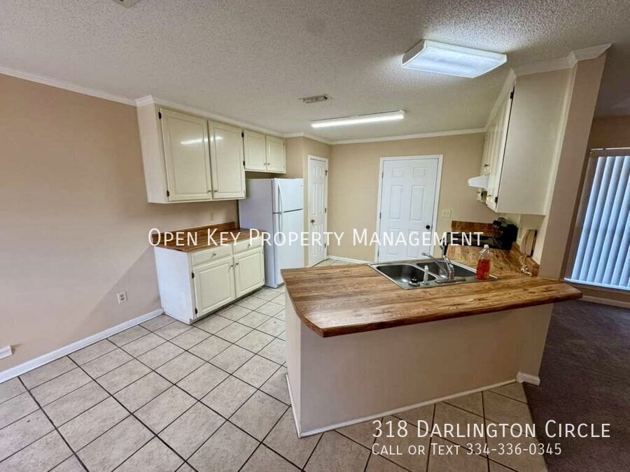 Check out this beautiful 3BR/2BA home for rent in Dothan, Alabama, near ACOM, shopping, and restaurants. It has a large fenced in yard and small covered patio, perfect for entertaining. property image