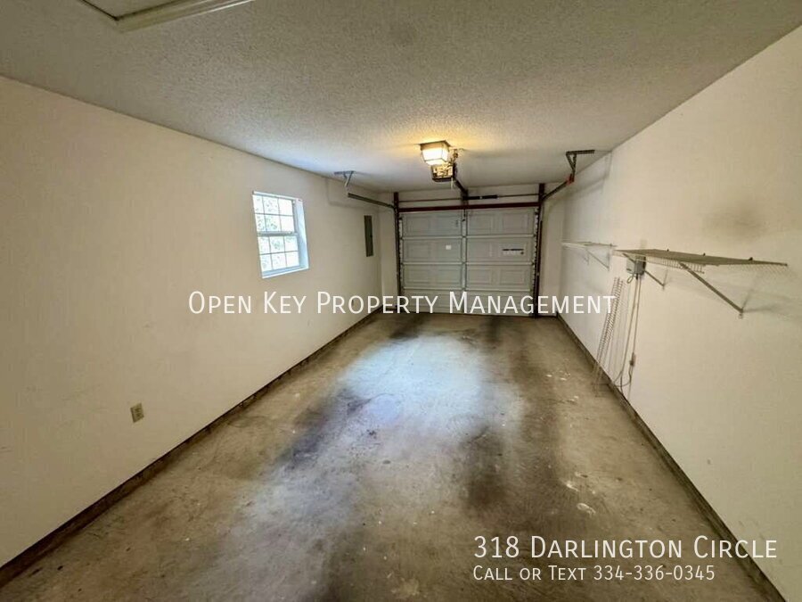 Check out this beautiful 3BR/2BA home for rent in Dothan, Alabama, near ACOM, shopping, and restaurants. It has a large fenced in yard and small covered patio, perfect for entertaining. property image