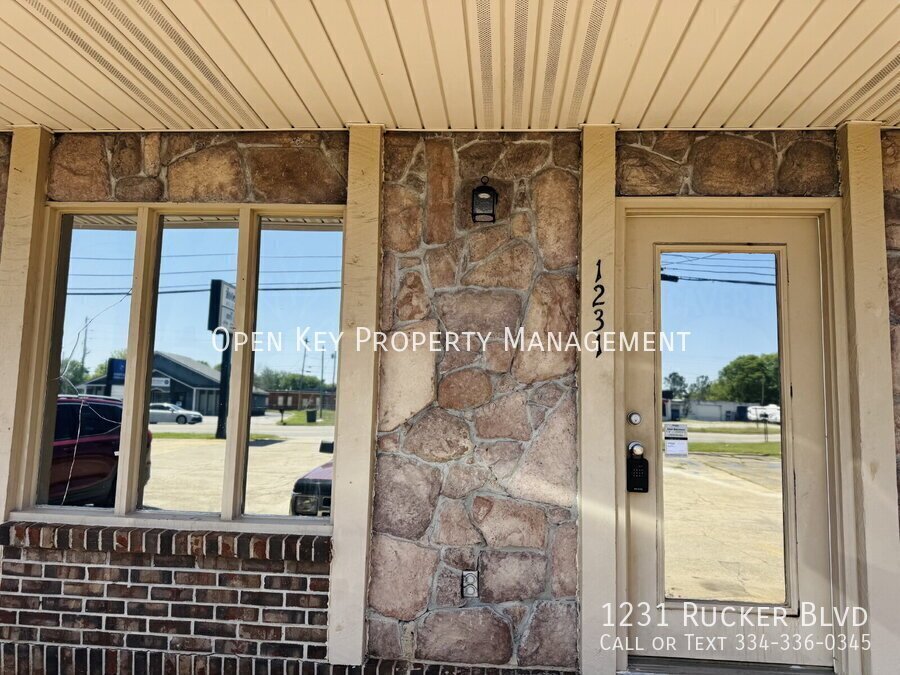 Professional office space for lease in Enterprise, AL - easy access for clients and employees, with ample parking and close proximity to shopping & dining options. property image