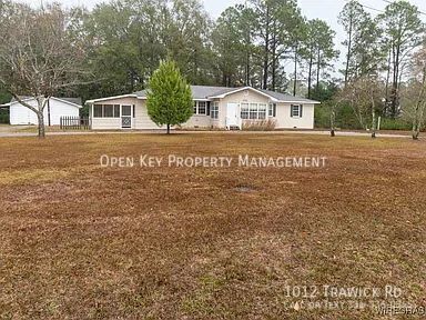 Beautiful 3BR/2BA home for rent in Dothan, AL. Sits of a spacious half-acre lot with den, fireplace, and sunroom. property image
