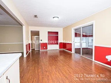 Beautiful 3BR/2BA home for rent in Dothan, AL. Sits of a spacious half-acre lot with den, fireplace, and sunroom. property image