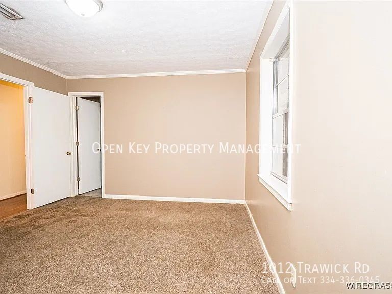 Beautiful 3BR/2BA home for rent in Dothan, AL. Sits of a spacious half-acre lot with den, fireplace, and sunroom. property image