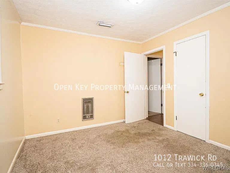 Beautiful 3BR/2BA home for rent in Dothan, AL. Sits of a spacious half-acre lot with den, fireplace, and sunroom. property image