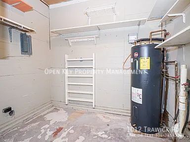 Beautiful 3BR/2BA home for rent in Dothan, AL. Sits of a spacious half-acre lot with den, fireplace, and sunroom. property image